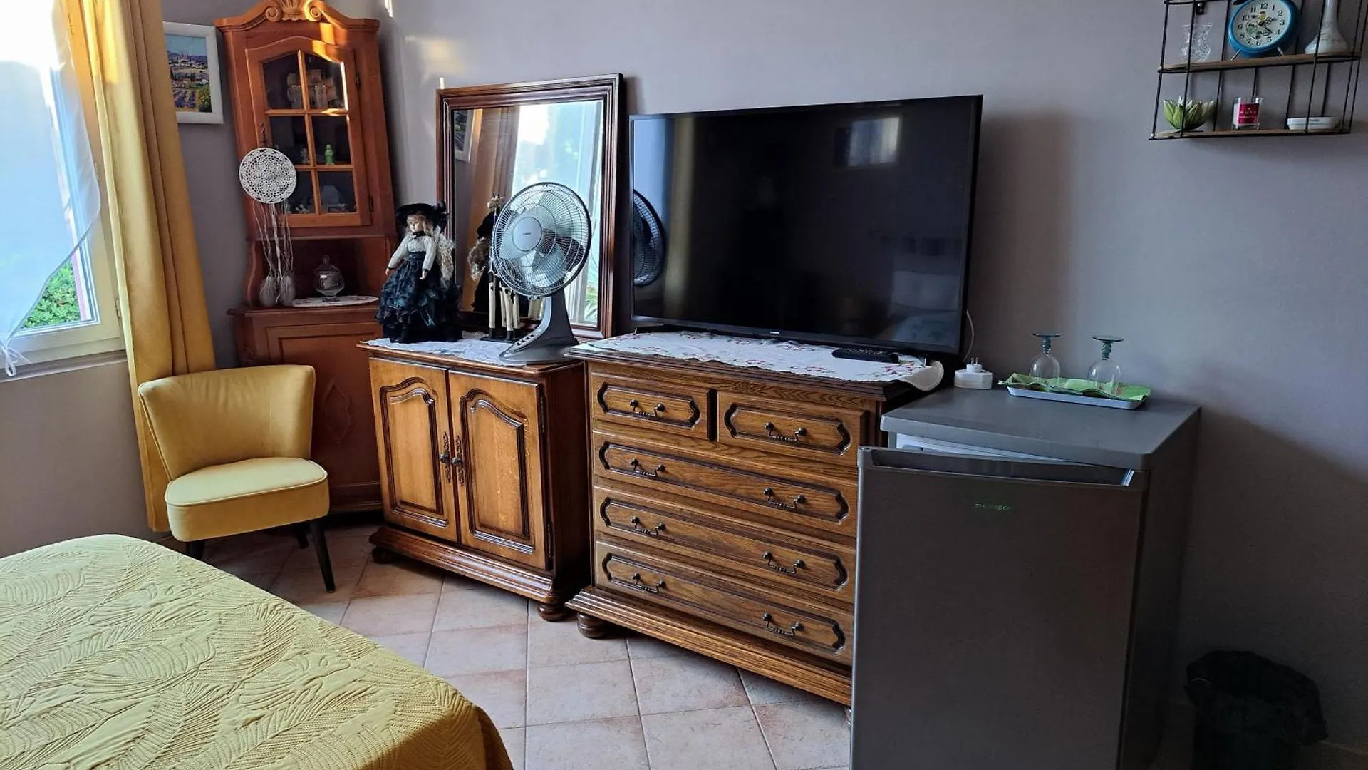 la chambre de CLEO Cannes Séjour chez l'habitant